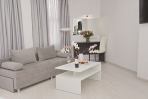 Superior Room, Balcony | Living area | 32-inch flat-screen TV with satellite channels