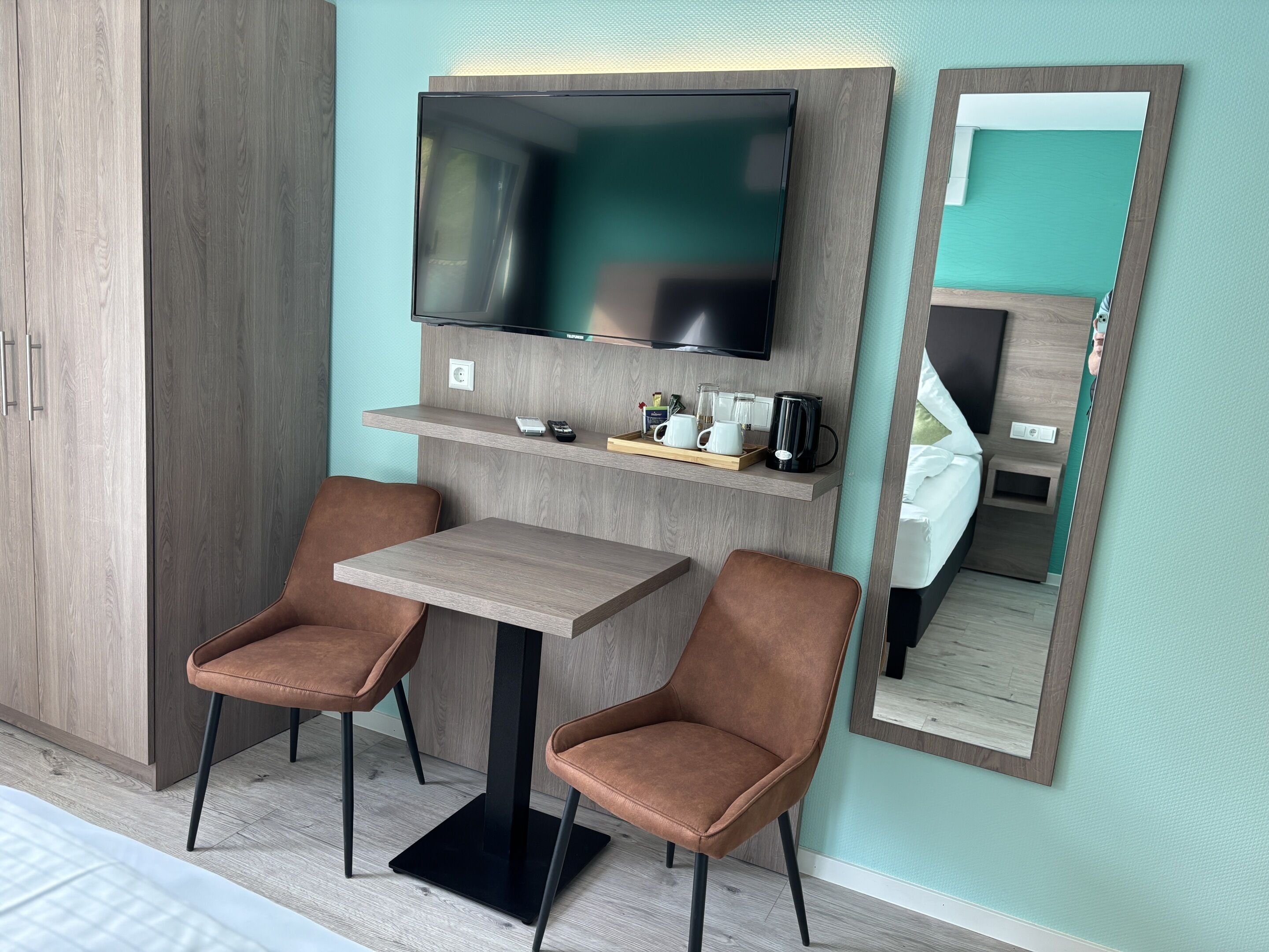 Phòng đôi tiện nghi đơn giản, phòng tắm riêng (3. Etage)