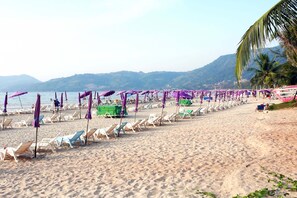 Beach - TJ PATONG HOTEL - Prime Location by OTOP Market & Sea (Patong)
