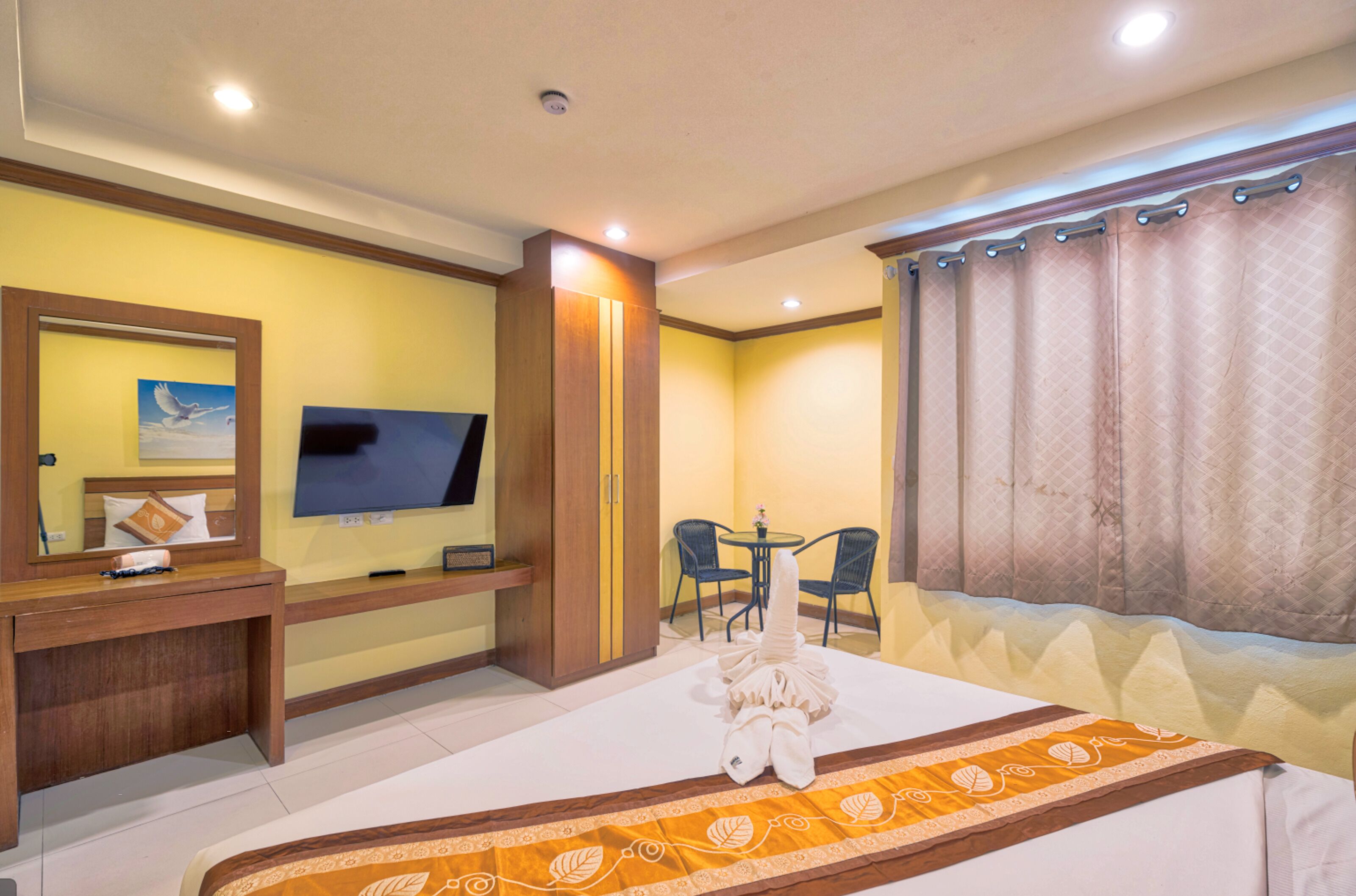 Photo - TJ Patong Hotel - Prime Location by OTOP Market & Sea