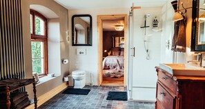 Apartment (Blauer Affe) | Badezimmer | Haartrockner, Handtücher