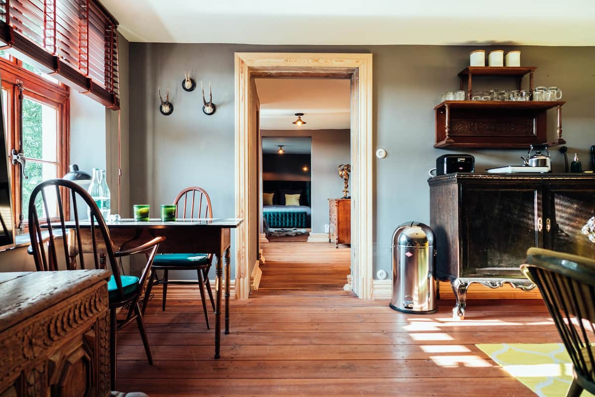 Apartment (Nelson) | Eigene Kochnische | Mini-Kühlschrank, Wasserkocher mit Kaffee-/Teezubehör, Wasserkocher