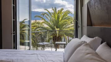Chambre, 1 trĂšs grand lit | Balcon