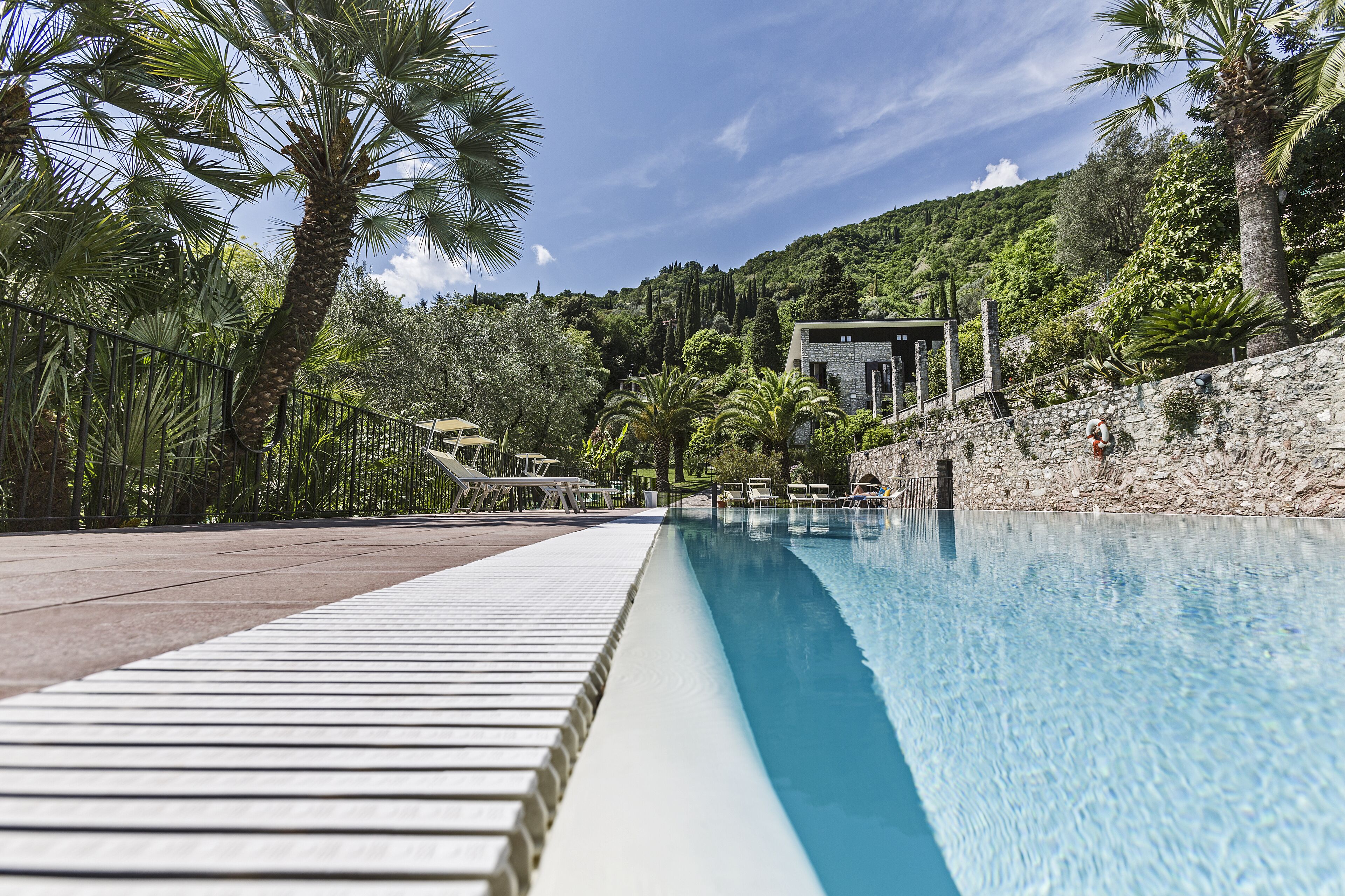 seasonal outdoor pool, open 9:00 am to 9:00 pm, pool loungers