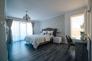 3 Schlafzimmer, Bügeleisen/Bügelbrett, WLAN, Bettwäsche