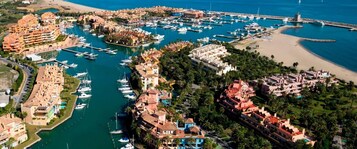 Marina/club náutico