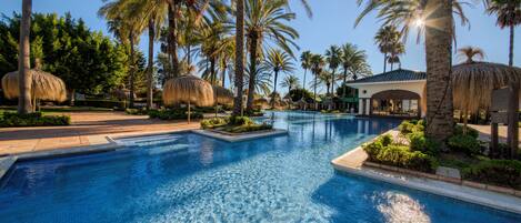 Seasonal outdoor pool, pool loungers