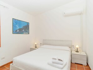 4 quartos, berço de viagem