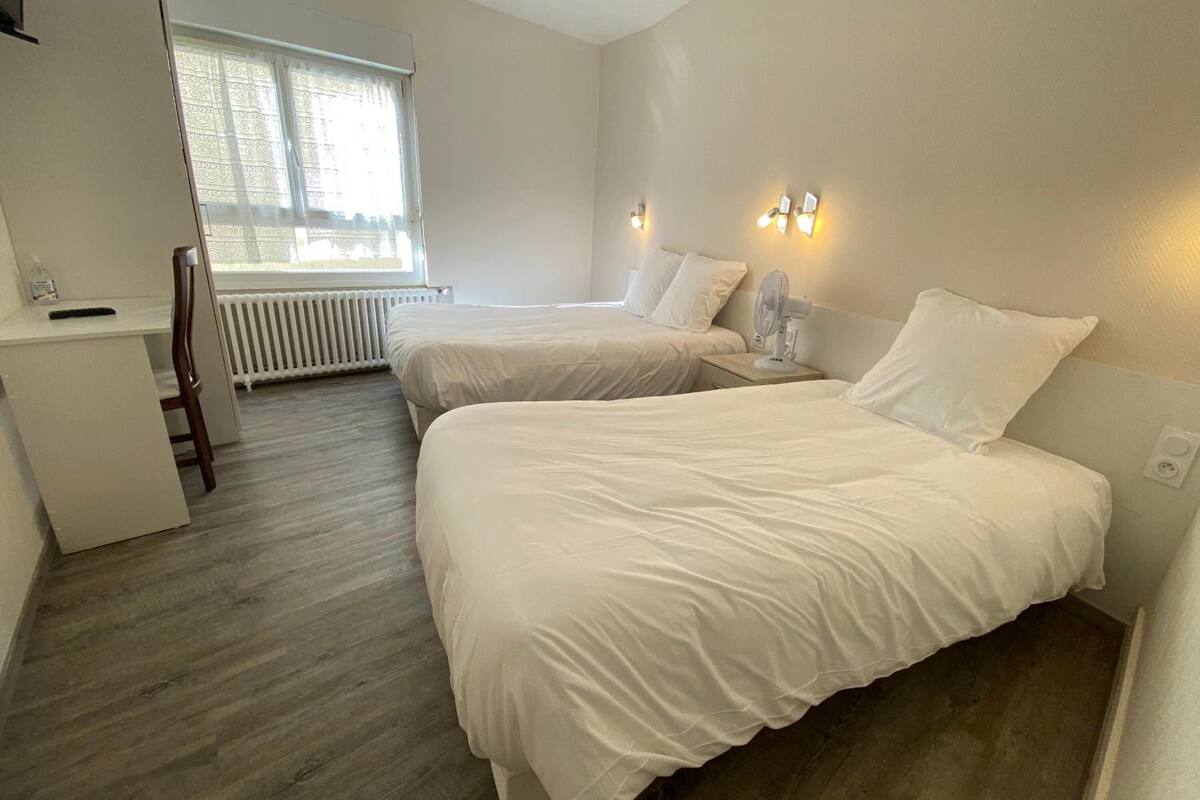 minibar, desk, free wifi, bed sheets