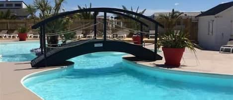 Seasonal outdoor pool, sun loungers