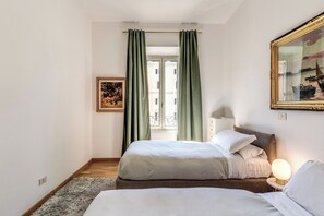 4 soverom, memory foam-senger, safe på rommet og strykejern/-brett