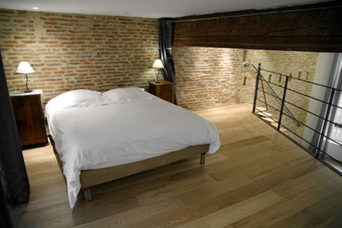 2 habitaciones, tabla de planchar con plancha y wifi gratis 