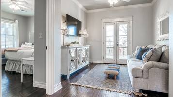 4 dormitorios, tabla de planchar con plancha, wifi y ropa de cama