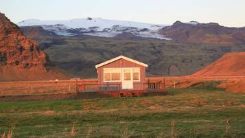 Cottage, 2 Bedrooms | Free WiFi, bed sheets