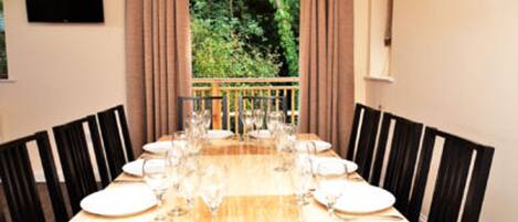 STONY HOUSE 4 BEDROOMS 10 TO 12 GUESTS | In-room dining