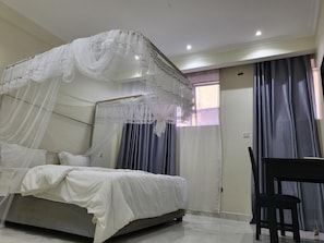 In-room safe, iron/ironing board, free WiFi, bed sheets