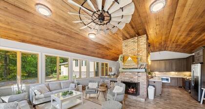 Summit Views - Last Minute Booking Promos! Mountain Retreat w/Hot Tub and Sauna