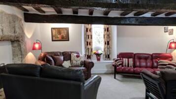 Double Room | Living room | Flat-screen TV