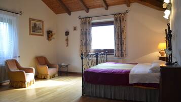 Classic-Suite | Schreibtisch, kostenloses WLAN