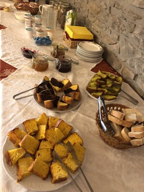 Tägliches inbegriffenes Frühstücksbuffet