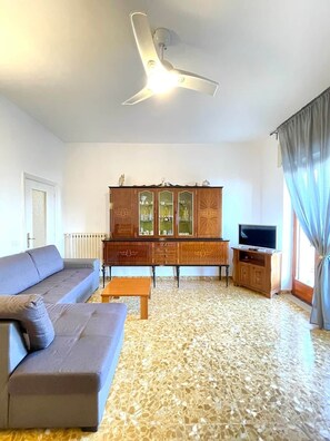 Smart TV - Central apartment with large terrace (Massa Lubrense)