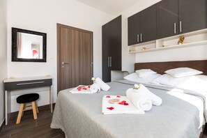 1 bedroom, free WiFi, bed sheets