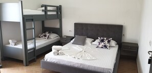 Rideaux occultants, chambres insonorisées, Wi-Fi gratuit