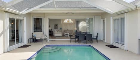 Innenpool, Außenpool