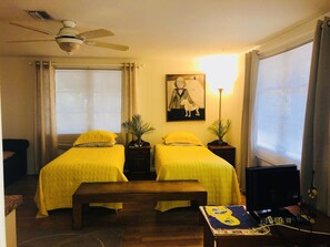 3 bedrooms, iron/ironing board, WiFi, bed sheets