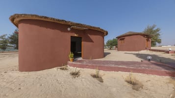 Premium Bungalow | 1 bedroom, premium bedding, free cots/infant beds, free WiFi