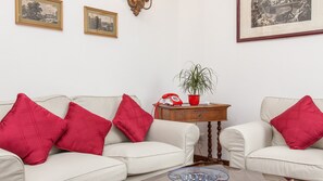 Apartment, 2 Bedrooms | 2 bedrooms, individually decorated, individually furnished - Rental in Rome Ancient Rome View (Rome)