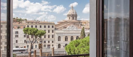 Apartment, 2 Bedrooms | City view