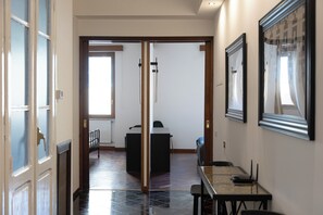 Apartment, 2 Bedrooms | Living area