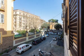 Apartment, 2 Schlafzimmer | Ausblick vom Zimmer