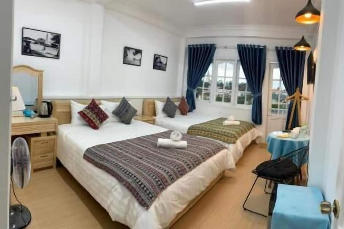 Free WiFi, bed sheets