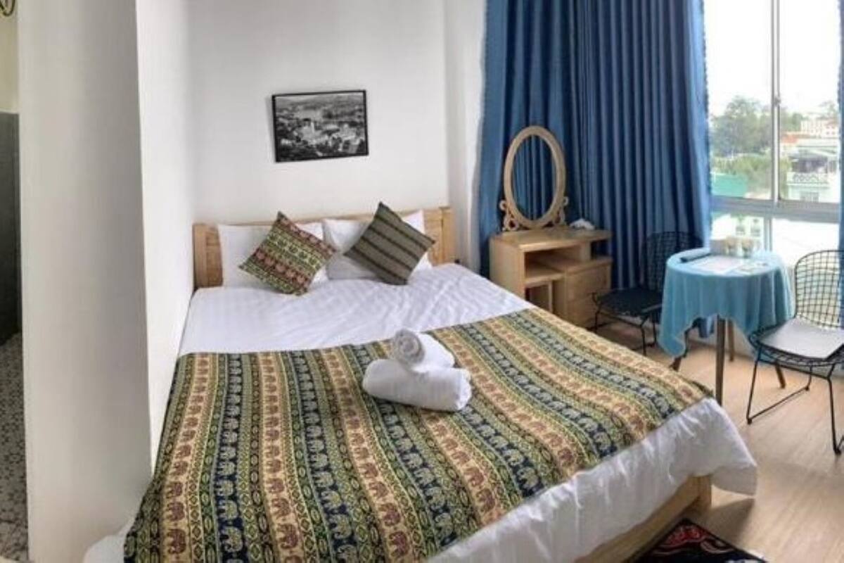 Deluxe Double Room, City View | WiFi (free), bed sheets