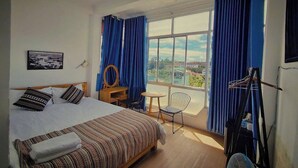 Deluxe Double Room, City View | WiFi (free), bed sheets - Chau Giang Hotel (Xuan Huong - Da Lat)