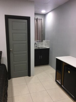 Comfort Studio, 1 Bedroom (Room 7) - Island Vibes Suites (Port of Spain)