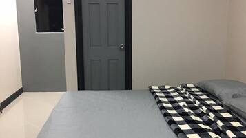 Comfort Studio, 1 Bedroom (Room 2) | Individually decorated, individually furnished, blackout drapes