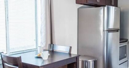 Newly renovated studio! <br>Our 'bnb used to be a 50's motel that was converted to condos