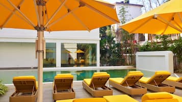 Outdoor pool, sun loungers