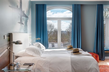 Decoración personalizada, muebles diferentes y wifi gratis