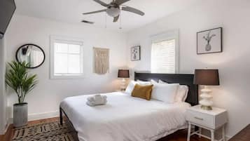 4 Schlafzimmer, Bügeleisen/Bügelbrett, Reisekinderbett, WLAN