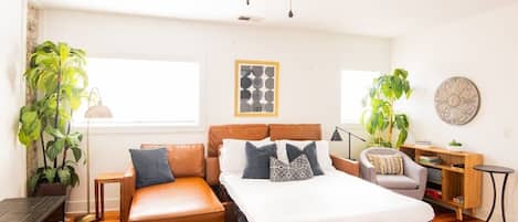 4 Schlafzimmer, Bügeleisen/Bügelbrett, Reisekinderbett, WLAN