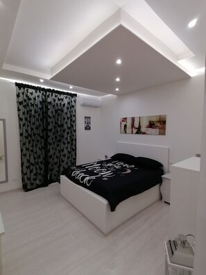 Habitación doble (Jasmine) | Decoración individual, mobiliario individual, escritorio