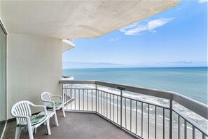 Condo, 1 Bedroom | Property grounds
