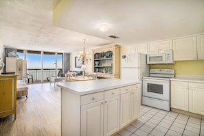 Condo, 1 Bedroom | Private kitchen