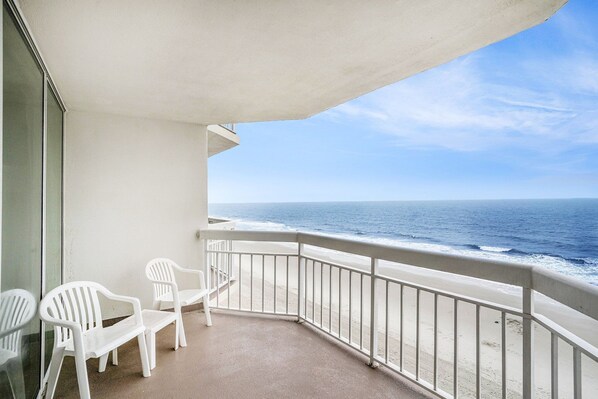 Condo, 1 Bedroom | Property grounds