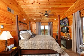 5 bedrooms, iron/ironing board, free WiFi, bed sheets