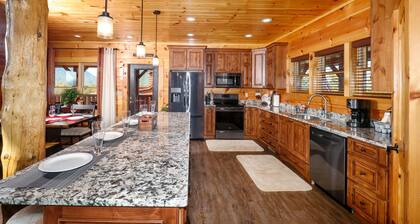 Increíble nueva cabina de lujo por Bob y Cleo Sargent. Impresionantes vistas panorámicas.